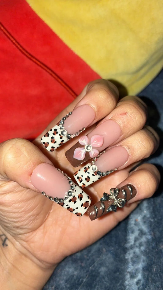 Creamy Floral Sqaure Nail Set Press On Nail