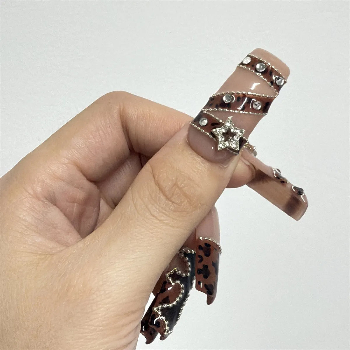 Faux ongles à presser en acrylique carré imprimé léopard de luxe