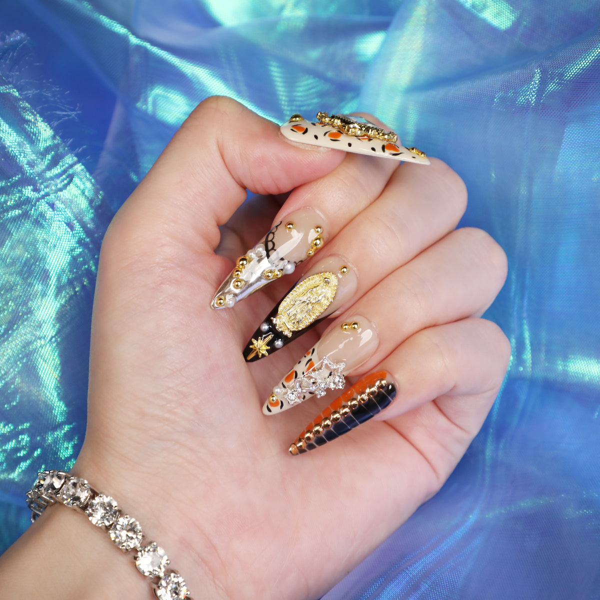 Pearl Reign Press On Nails Gold Stiletto Luxury Handmade Acrylic Press-on Long Nail Set for Elegant Glamorous Look For Dinner Event Party