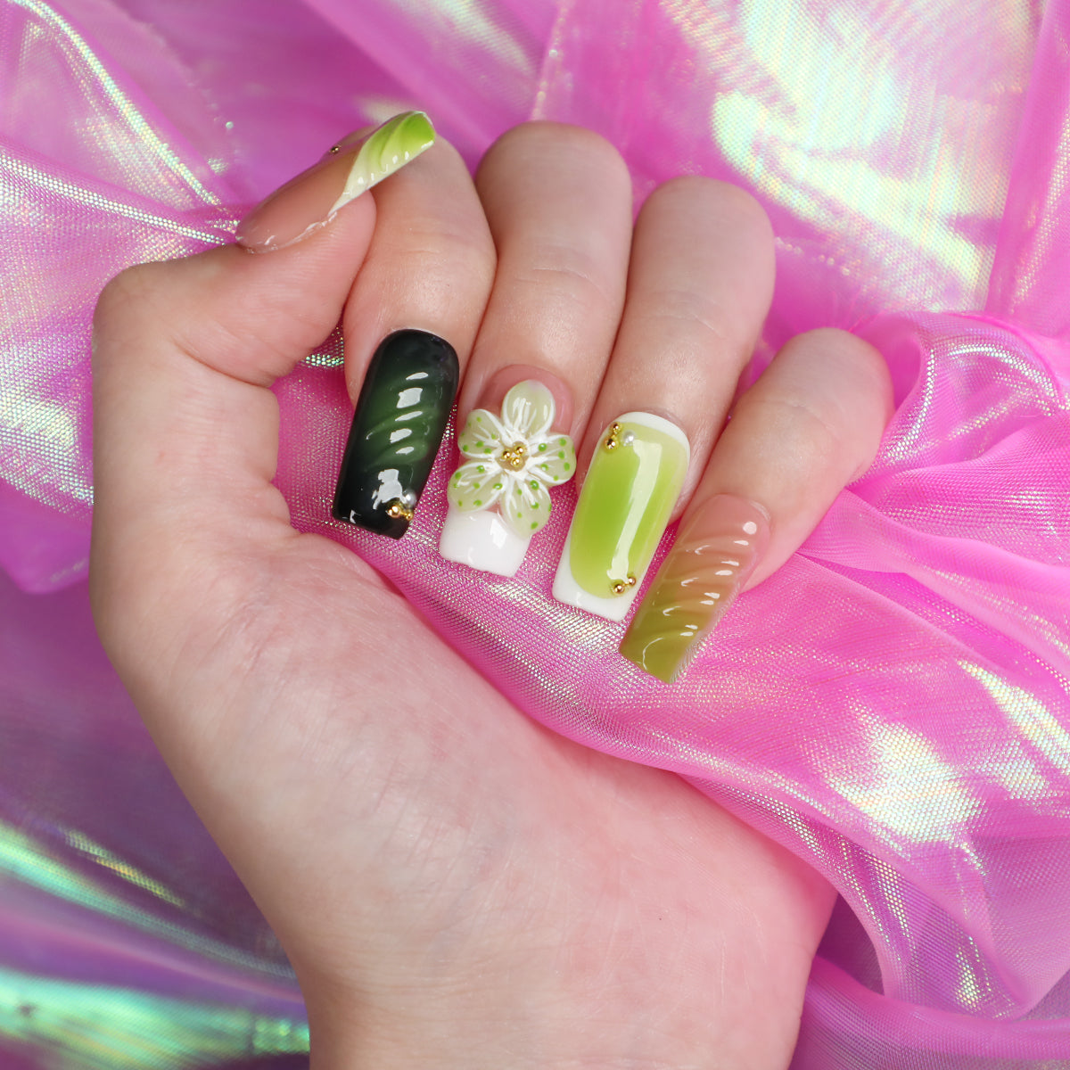 Green Breeze Short Square Shape Handmade Luxury Green Press On Nail Set For Beginner Daily Wear Party