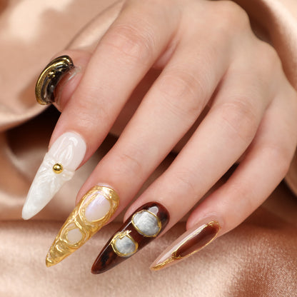 Gilded Era Medium Length Stiletto Shape Handmade Golden Luxury Press On Nail Set For Party Dinner