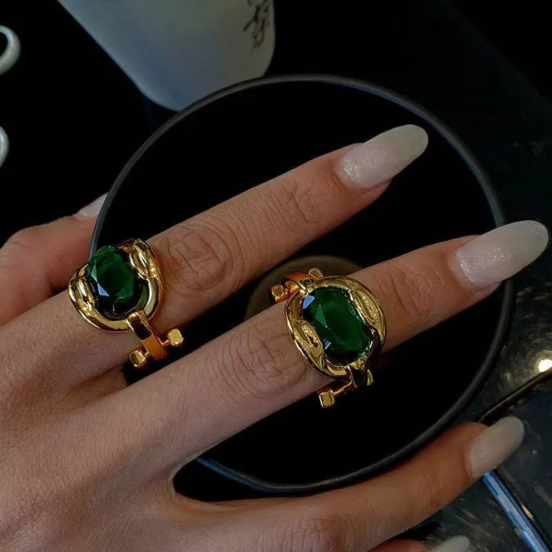 model wearing vintage gold and green ring from musemoodnails
