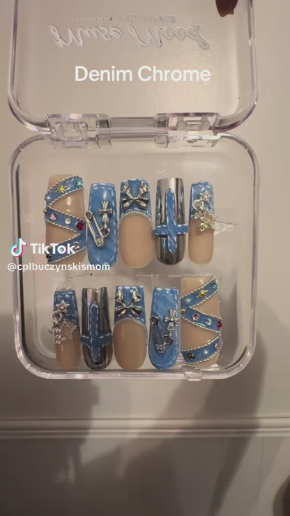 Unboxing and trying on video of musemoodnails blue square nails